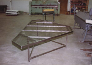 Cleanroom Table | A cleanroom table that was fabricated for use in a cleanroom.